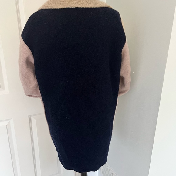 Color block coat. Size 6/S. Straight fit. Knee length. European brand. - Picture 3 of 10